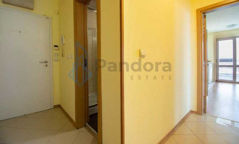 Дава се под наем Двустаен апартамент в София, Център - 60 кв.м за 475 € - Снимка #6