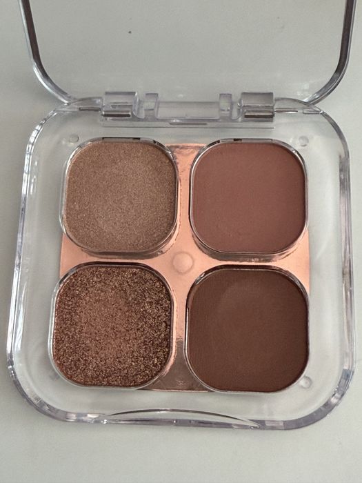 различни гримове (mac, essence)