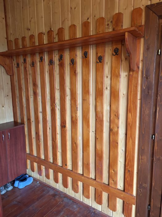 Cuier lemn brad cu accesorii