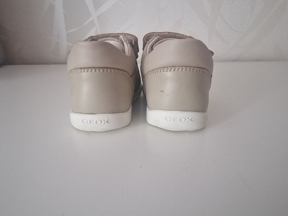 Pantofi Geox mărimea 21 (preț magazin 309 lei)