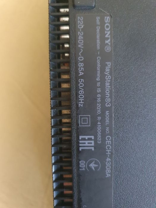 Продам Sony Playstation 3 super slim срочна