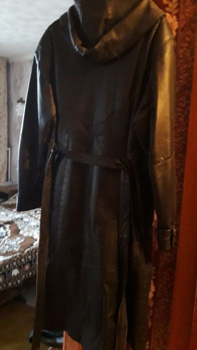 Продам пальто кожаное