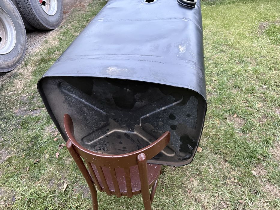 Продам топливный бак