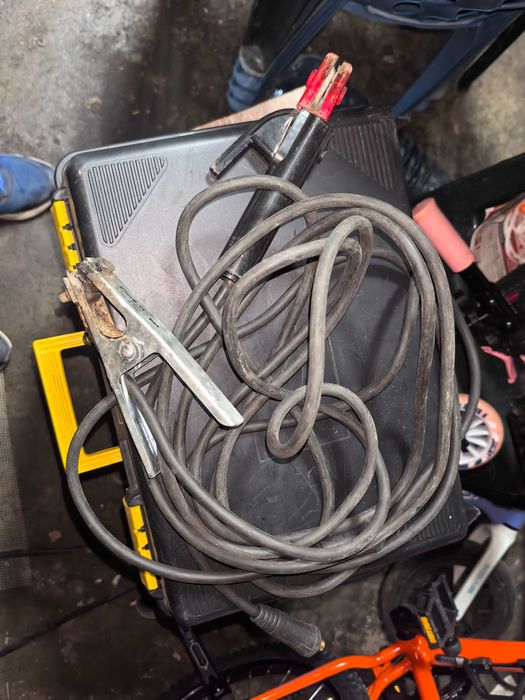 Инверторен електрожен 200А