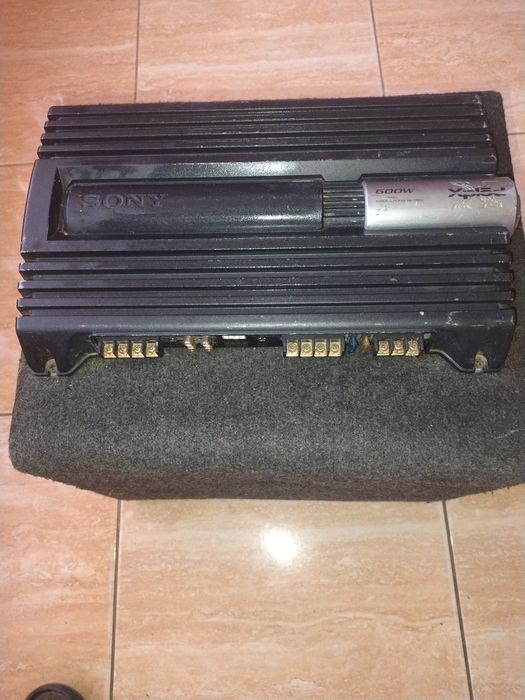 Subwofer Sony auto 600W   XPLOD.