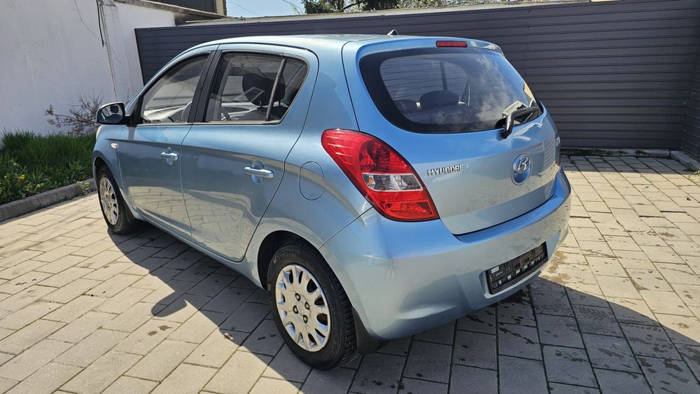 Hyundai i20  1.2 Benzină  An 2010
