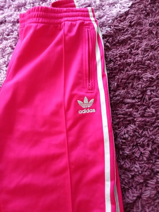Pantaloni damă originali Adidas ca noi.