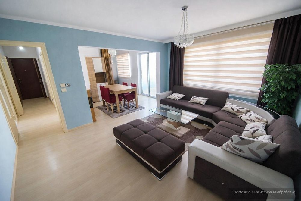 Дава се под наем Тристаен апартамент в Варна, Автогара - 100 кв.м за 747.66 € - Снимка #1