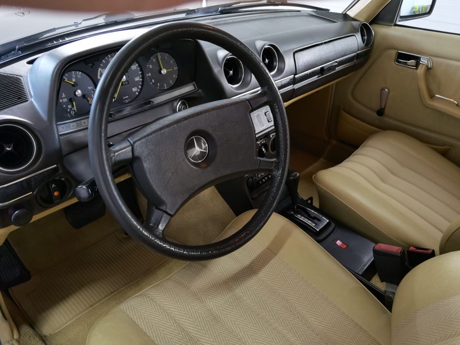 Mercedes w123 cobra 240D automatic