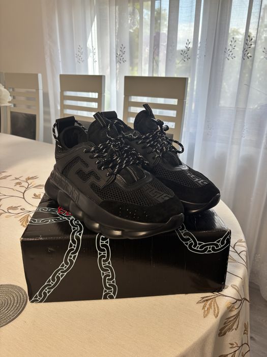 versace chain reaction