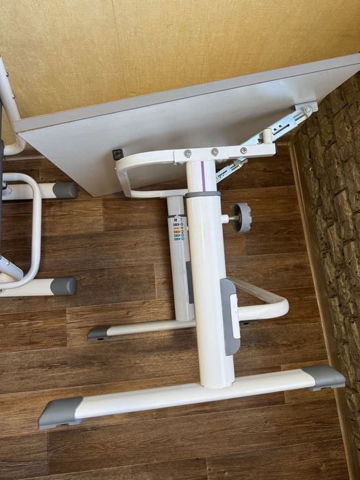 Растущая парта со стулом