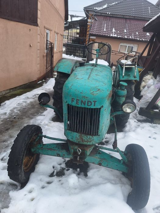 vând tractor vendt