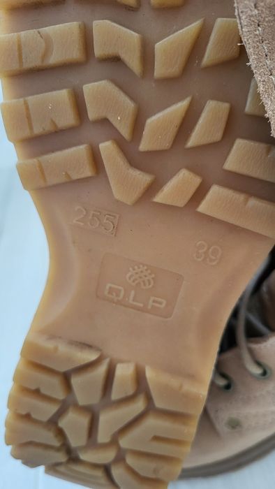 Берцы рыжие и черные