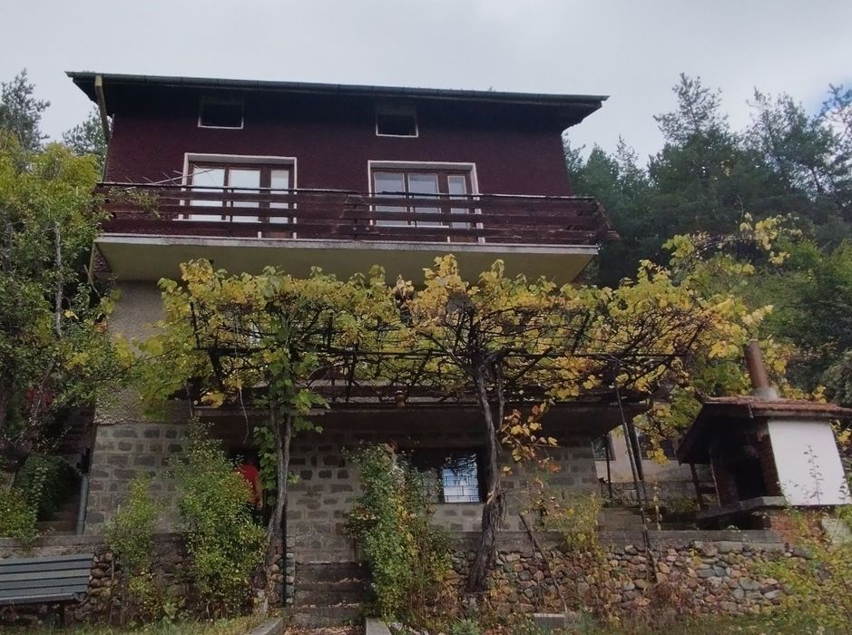 Продава се Къща в с. Рударци, Област Перник - 200 кв.м за 1700 €/кв.м - Снимка #1