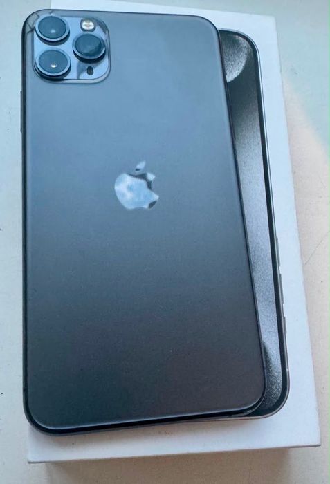 iPhone 11 Pro Max 256Gb США, аккумулятор 77%