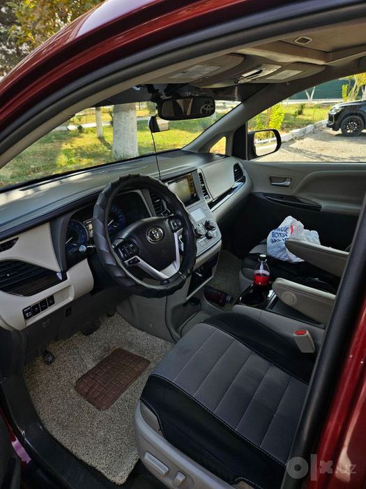 Toyota Sienna в отличном состоянии