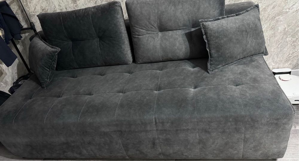 Продам диван в цвете графит
