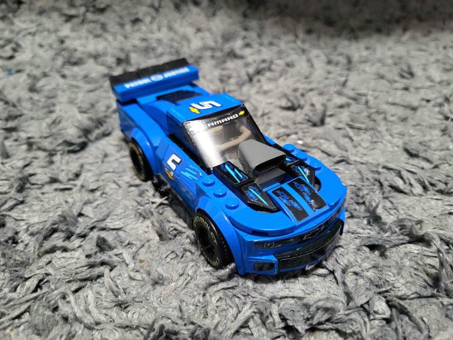 LEGO Speed Champions - Masina de curse Chevrolet Camaro (De colectie)