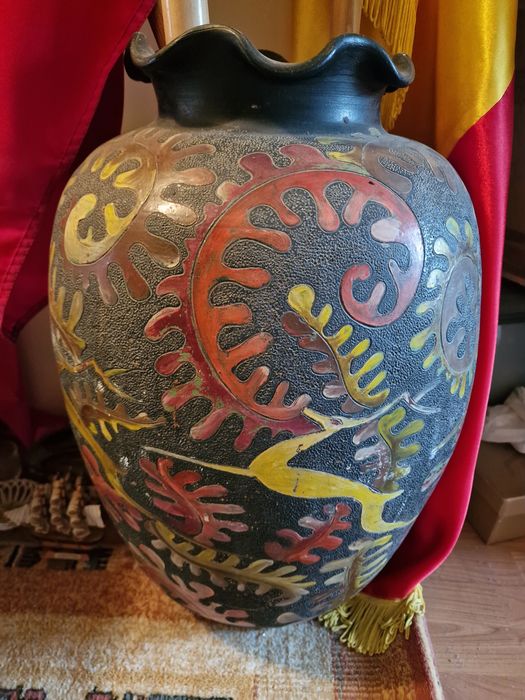 Vas decorativ foarte vechi !
