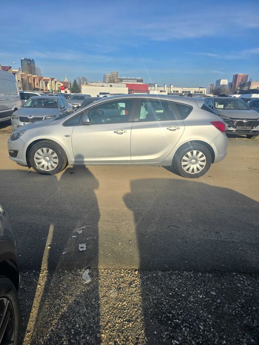 Opel Astra J 2014, 106.000 km reali, verificabili, Euro 5.