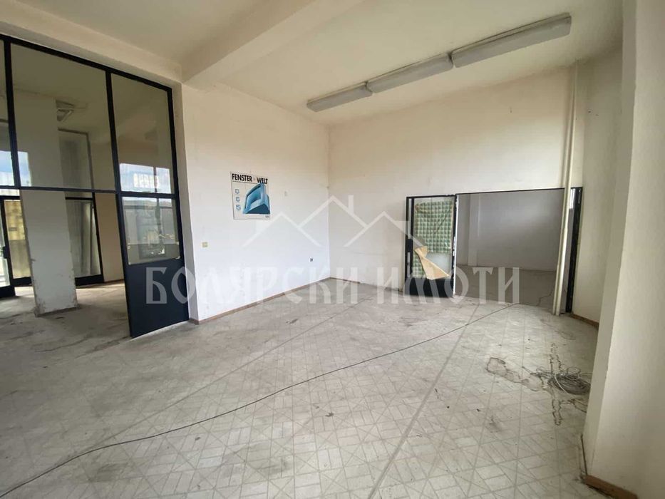 Продава се Магазин в Велико Търново, Света гора - 345 кв.м за 900 €/кв.м - Снимка #2