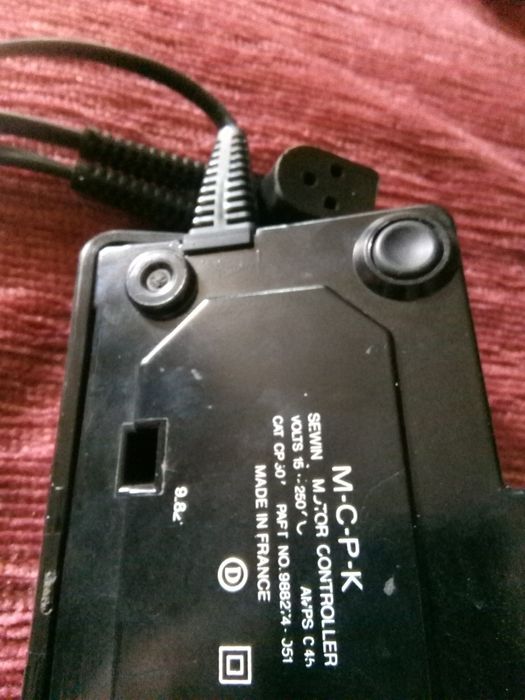 Mașină de cusut pfaff, Pedala mașina cusut.