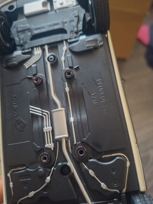 Machetă Peugeot 1/18