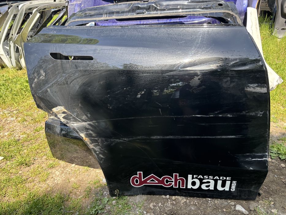 Врата Tesla Model Y