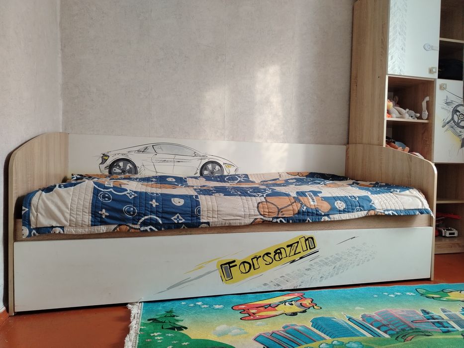 Продам детскую стенку