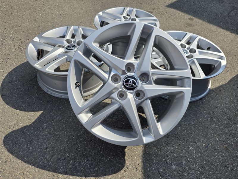 17цола Toyota 5x114,3 Тойота 4бр Оригинални