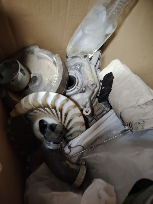 Двигатель трамбовки в разборе