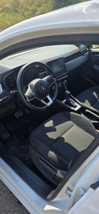 Renault Clio 2023 hybrid,cutie automata usor avariata conform foto