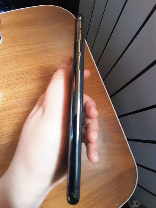 Iphone 11 pro 64/75 sotiladi!