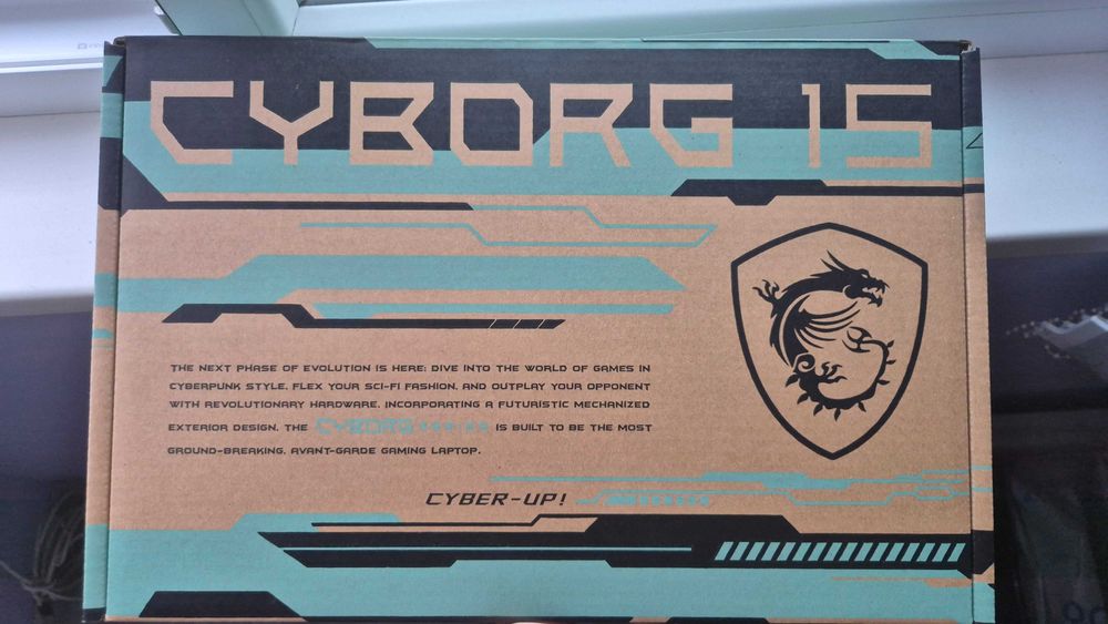 Геймърски лаптоп MSI Cyborg 15 A13VF | i7-13620H | RTX 4060 8GB | 16GB DDR5 | 1TB SSD | 144Hz