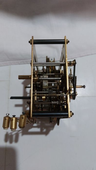 Mecanism ceas cu pendul