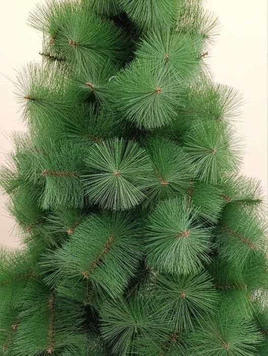 Archa o'yinchoqlari bilan