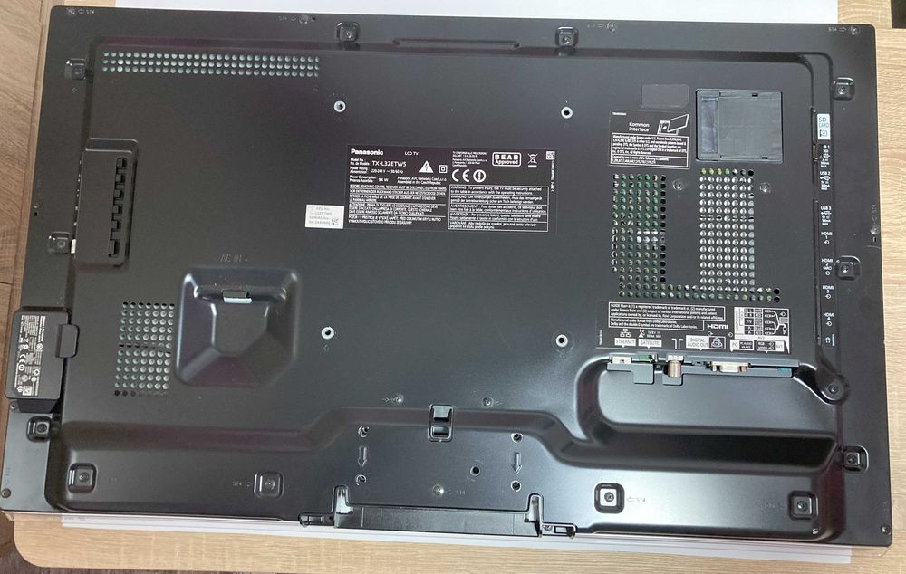 Смарт 3D LED телевизор Panasonic TX-L32ETW5