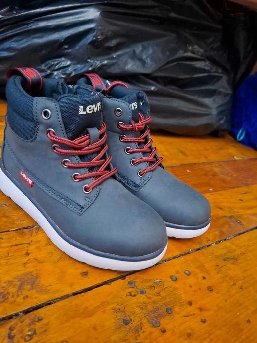 Детски зимни обувки levis