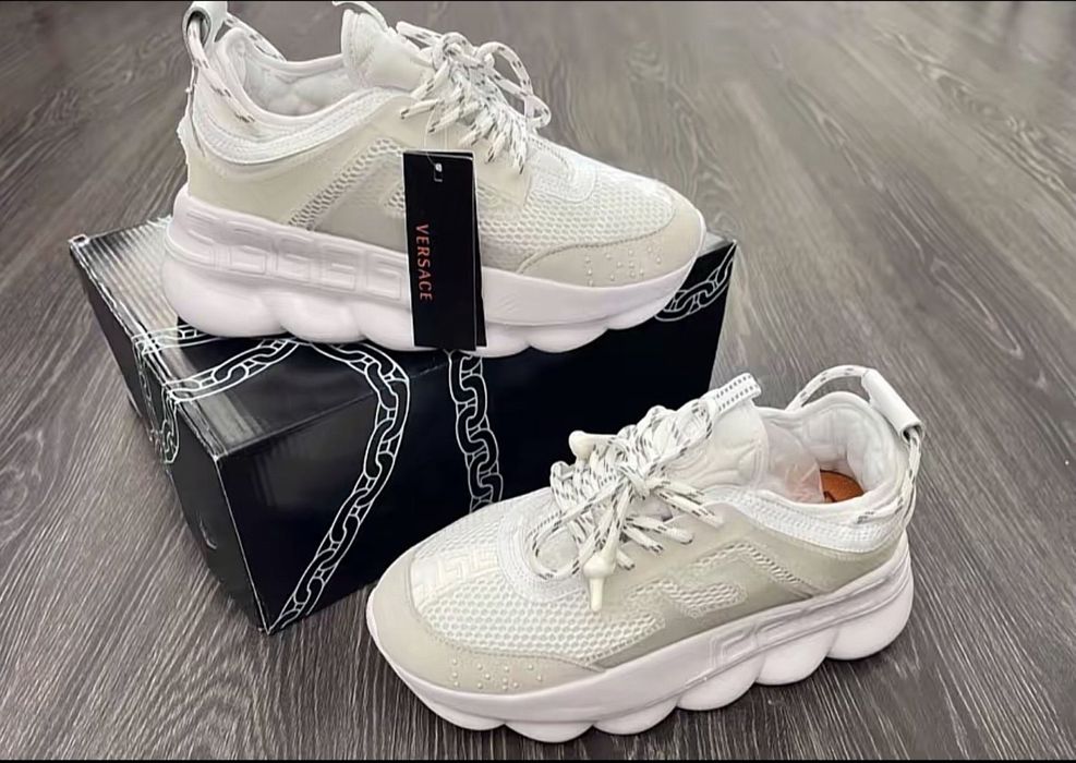 Versace chain reaction