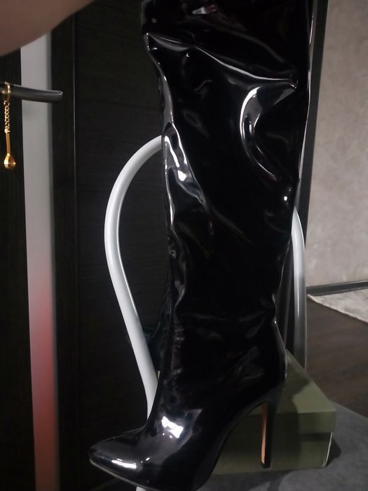 Продается осенние сапоги