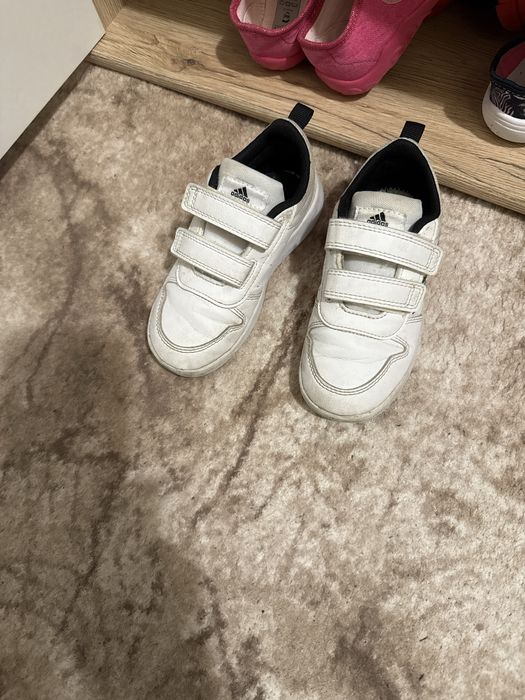 Яке 116р , блуза, маратонки 26н