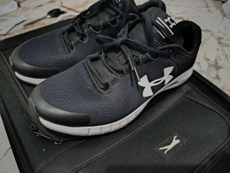 Under armour кроссовки