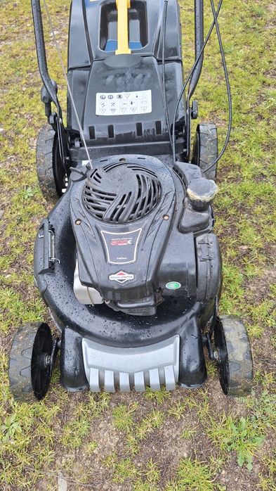 Vind masina tuns gazon fără cutit