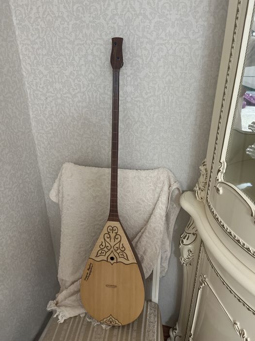 домбыра сатылады