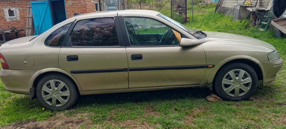 Опель Вектра Б 1.6 v16
