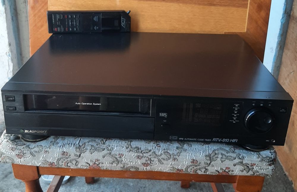 Vând videorecorder blaupunkt stereo rtv-810 în stare bună