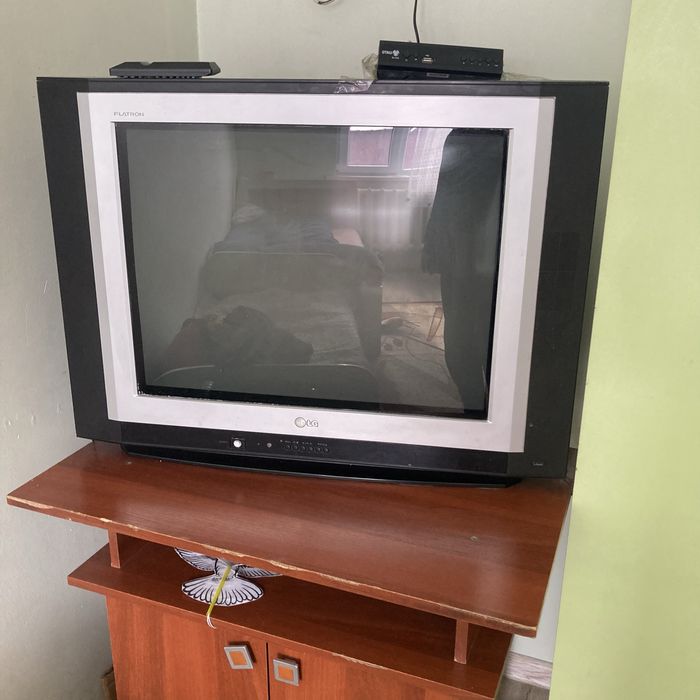 Продам телевизор недорого