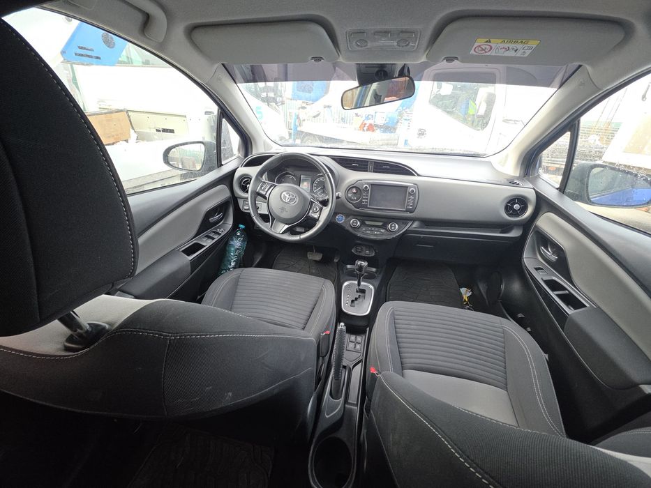 Toyota Yaris Hybrid avariat