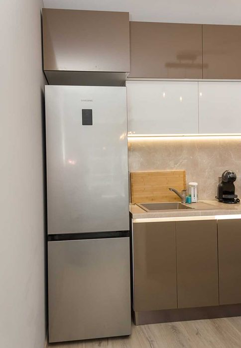 Дава се под наем Двустаен апартамент в к.к. Св.Св. Константин и Елена - 60 кв.м за 650 € - Снимка #7