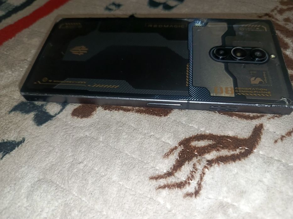Продам ZTE Redmagic 8 pro 16/512